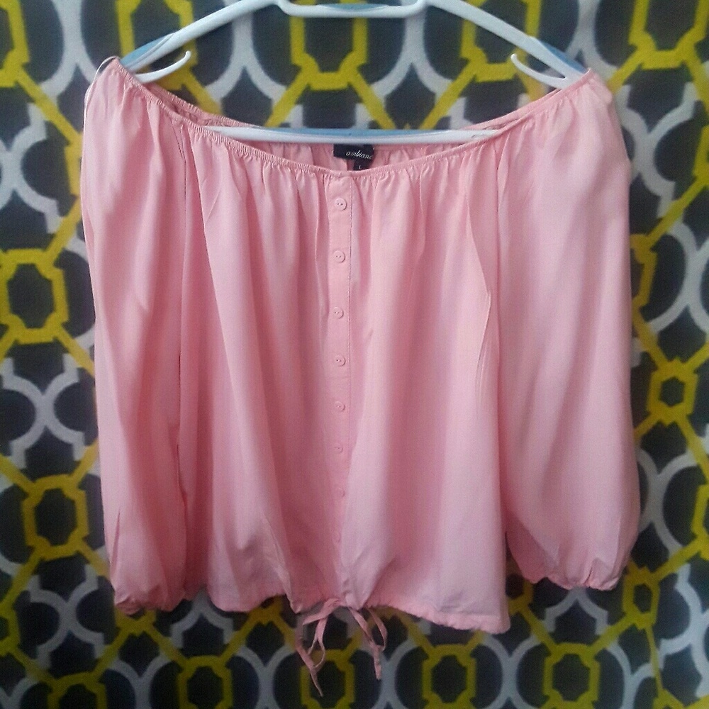 Cold Shoulder Crop